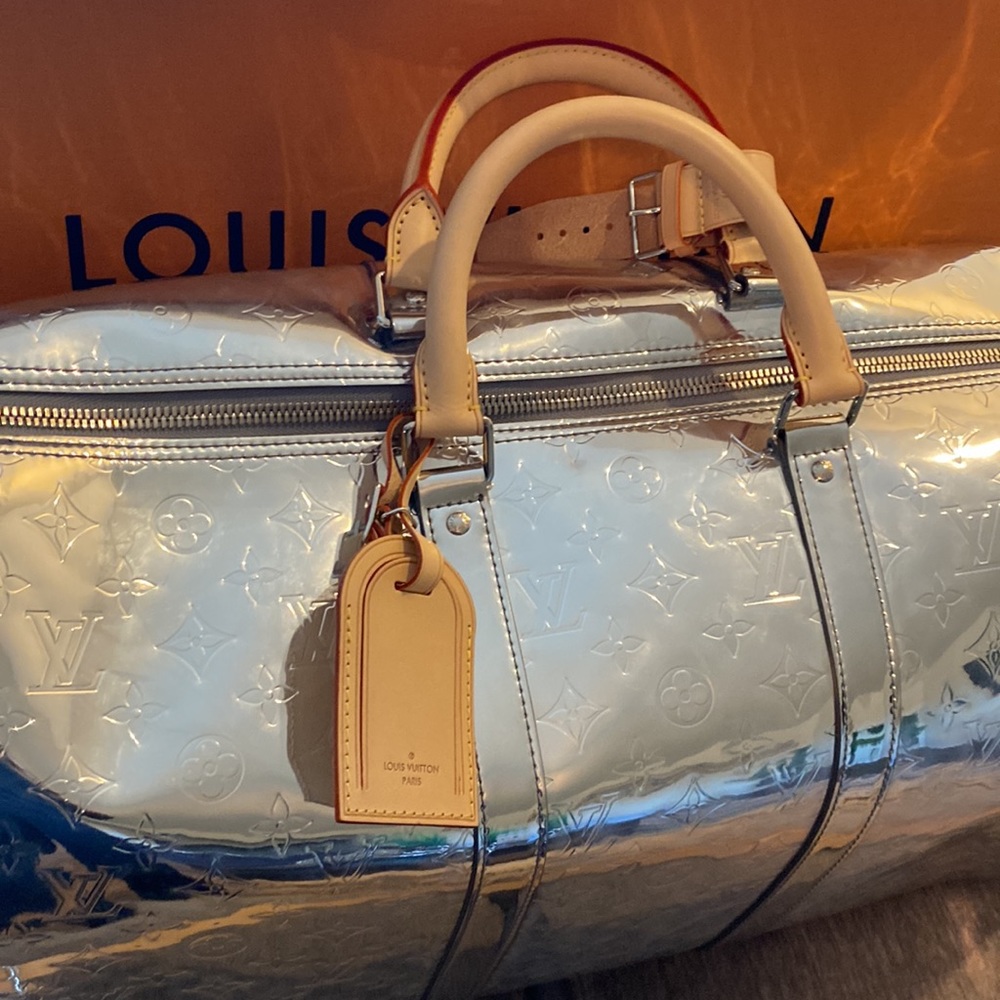 LOUIS VUITTON Metallic MIRROR KEEPALL BANDOULIÈRE 50 - Picture 2 of 15